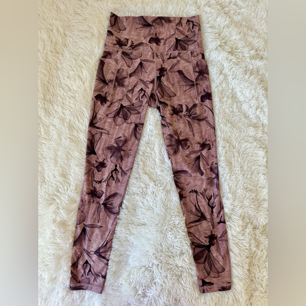 Athleta Salutation Stash Pocket II Women’s Rose Pink  7/8 Leggings Size: XS